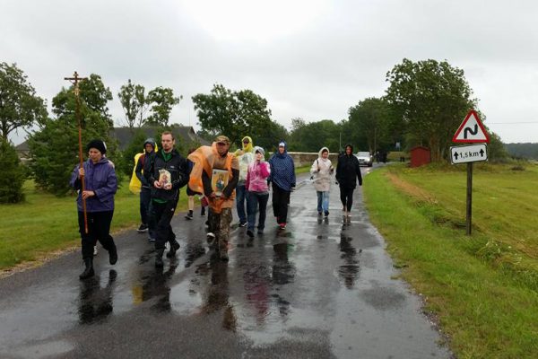 31 km kulgemist läbi tormide ja tuulte tallermaa ehk rahvusvaheline oikumeeniline palverännak Vormsil 12.-14. august.